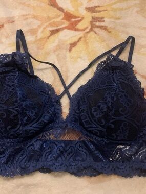 Lace Crisscross Bralette in Navy